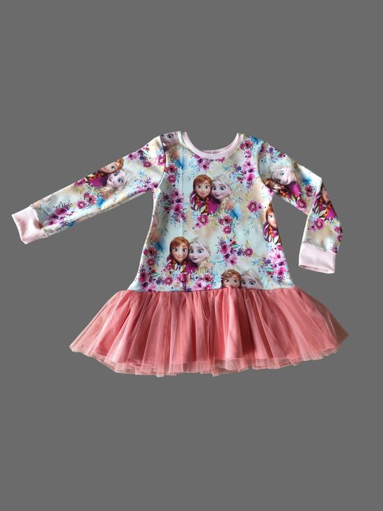 Kleita "Elza un Anna" ar tillu